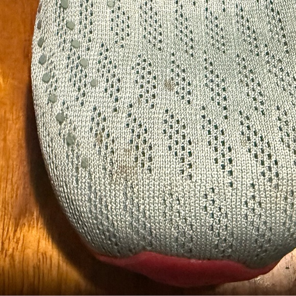 MIZUNO RUNNING SHOES - Picture 7 of 7